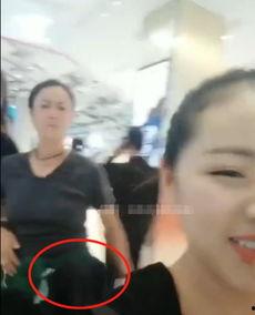 暴躁的吃瓜女子是谁啊视频,网络红人背后的故事