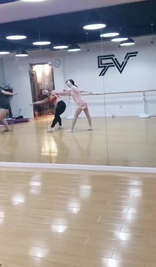 最火吃瓜舞蹈视频大全集,带你领略舞蹈魅力