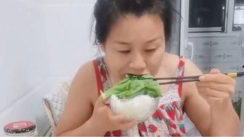 东北吃瓜大妞视频大全,趣味横生的东北方言美食视频集锦