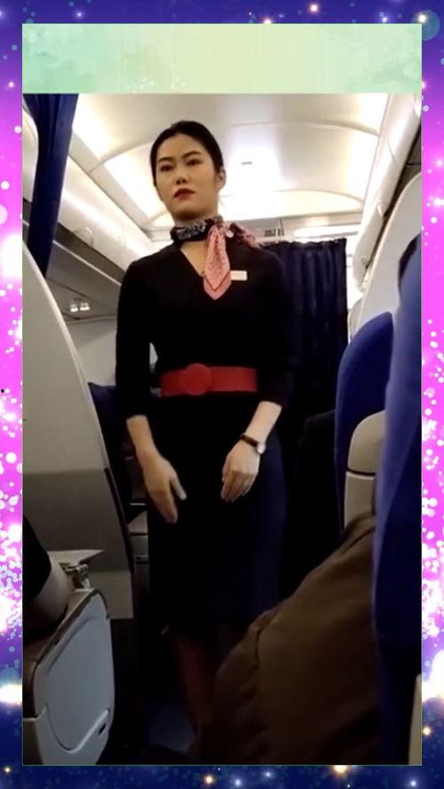东航空姐反差吃瓜事件视频,网友直呼“反差萌神”