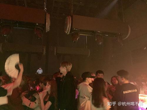 杭州某酒吧吃瓜事件视频,一场引发热议的深夜冲突纪实