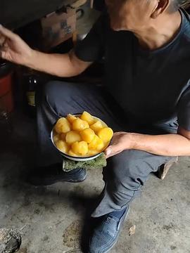 看人家吃瓜视频违法吗,法律边界与网络监管探讨