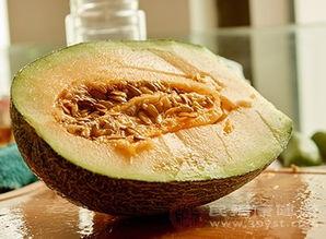 薯条吃哈密瓜好吗视频,创意美食新尝试