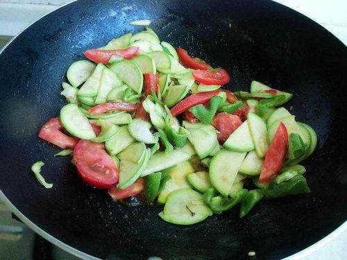 葫芦瓜可以炸着吃吗视频,视频教你轻松炸出香脆佳肴