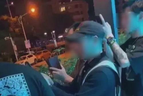 酒吧在线吃瓜免费视频,免费视频带你在线吃瓜，畅享娱乐盛宴